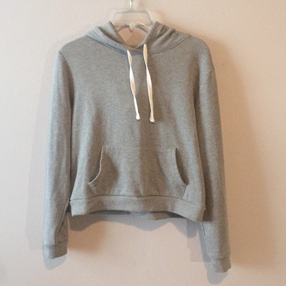 Grey cropped pull over with hood!